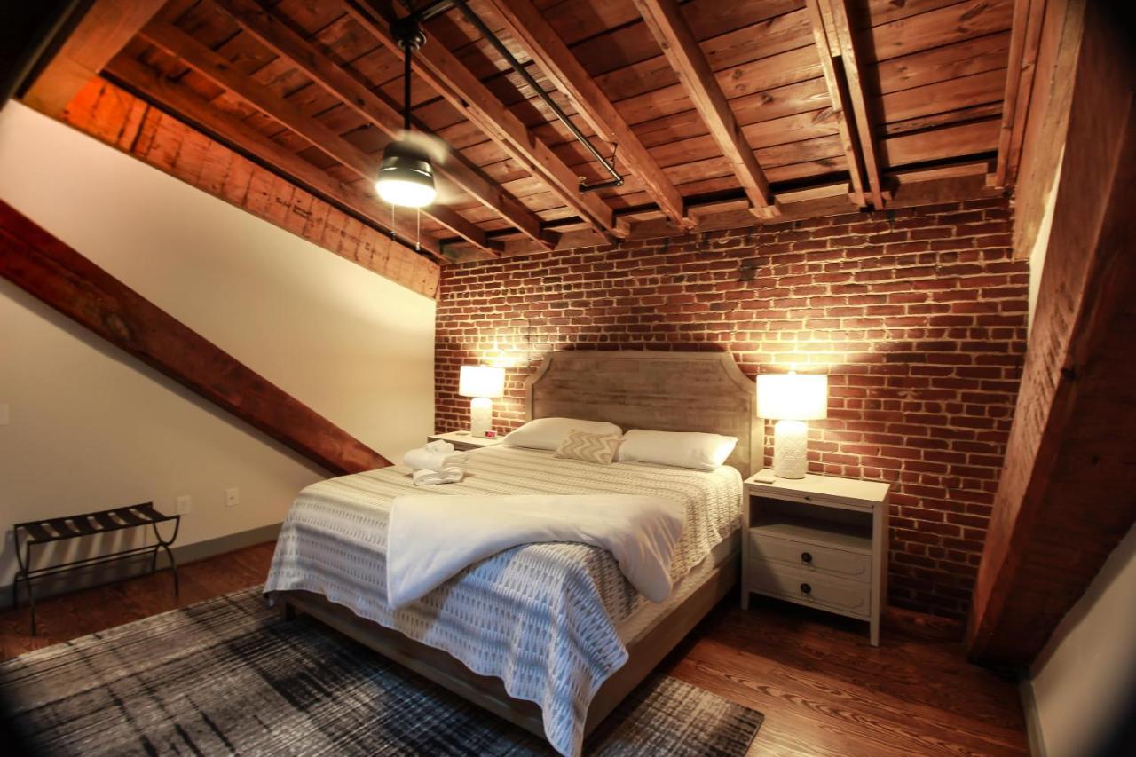 The Lofts At Downtown Salem Aparthotel Buitenkant foto